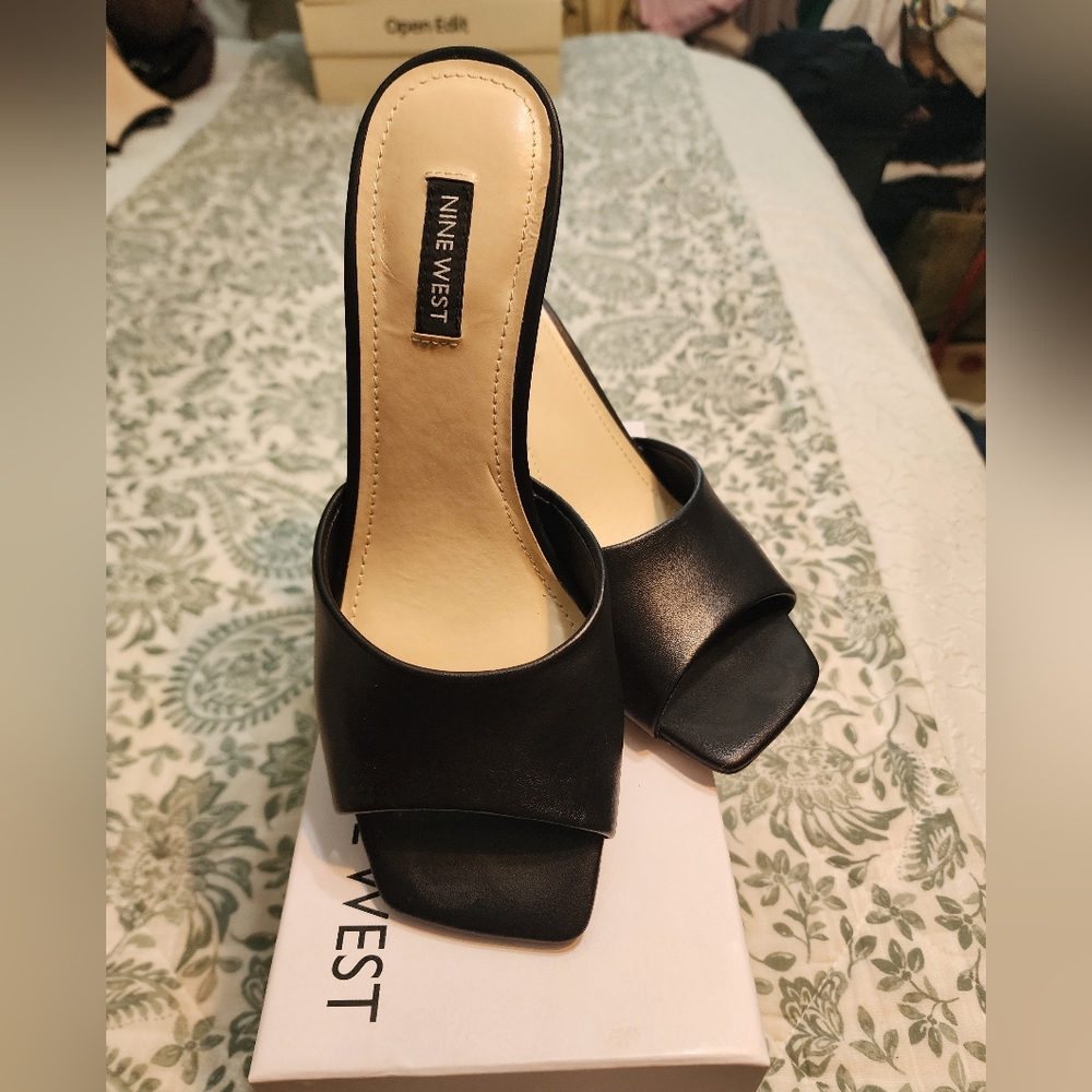 Nine West Perfect Black Leather Heel